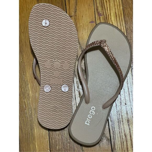 Prego tan Rhinestonesl Flip Flops Beach  Size 6-61/2 A813 - Picture 2 of 3